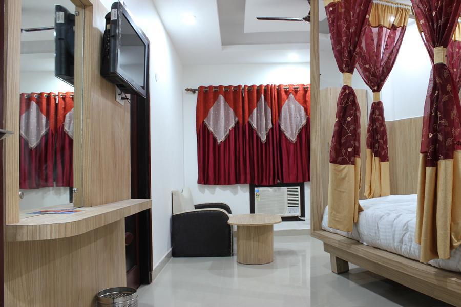 Hotel Maharaja Katra  Zimmer foto